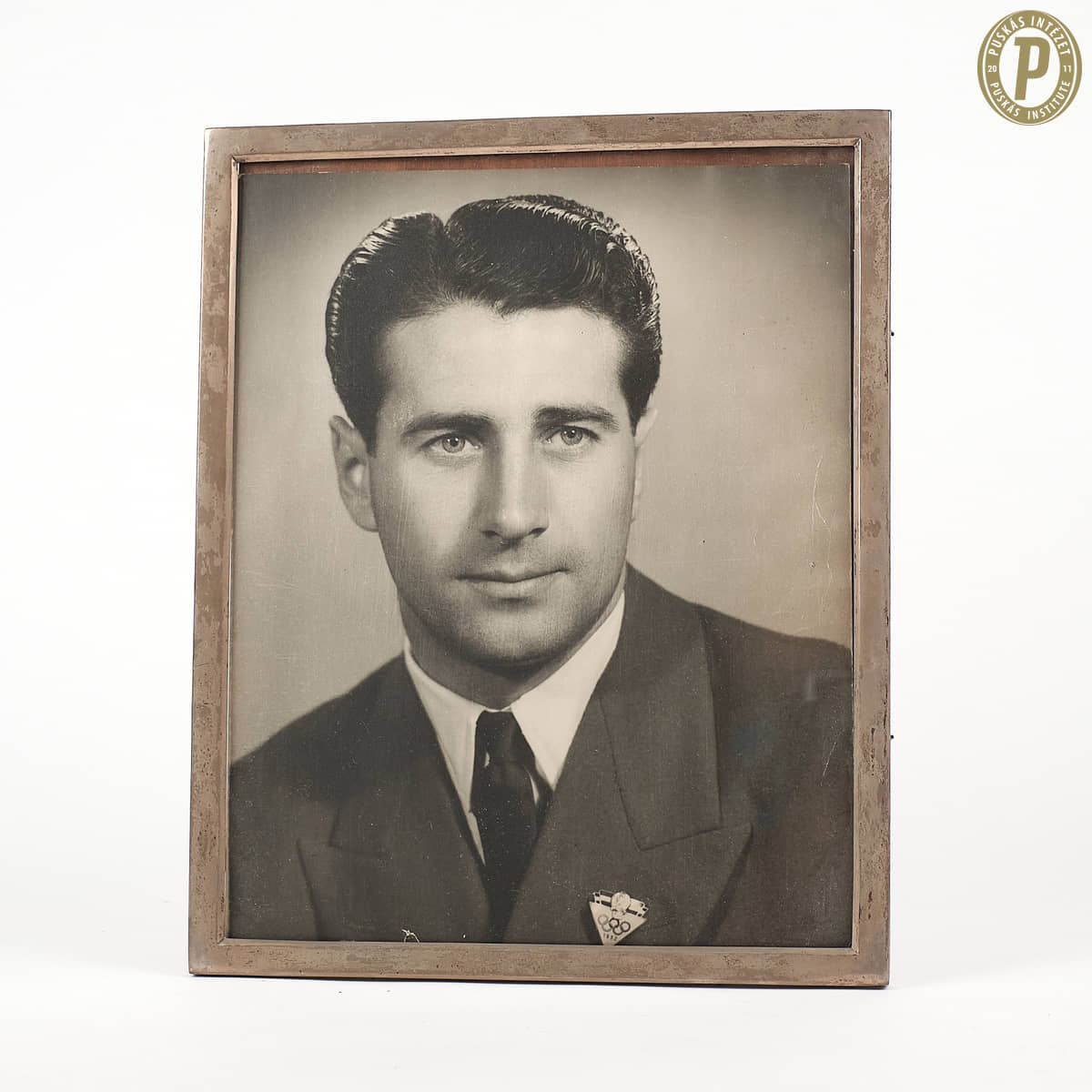 Az első „százados”