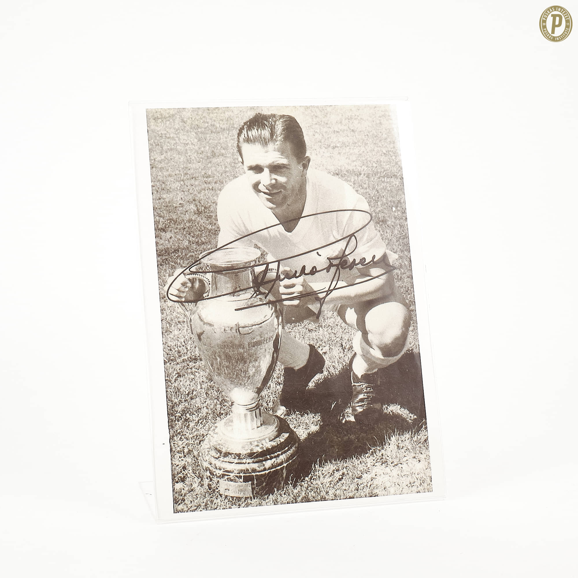 Magyar BEK-varázslat habfehérben