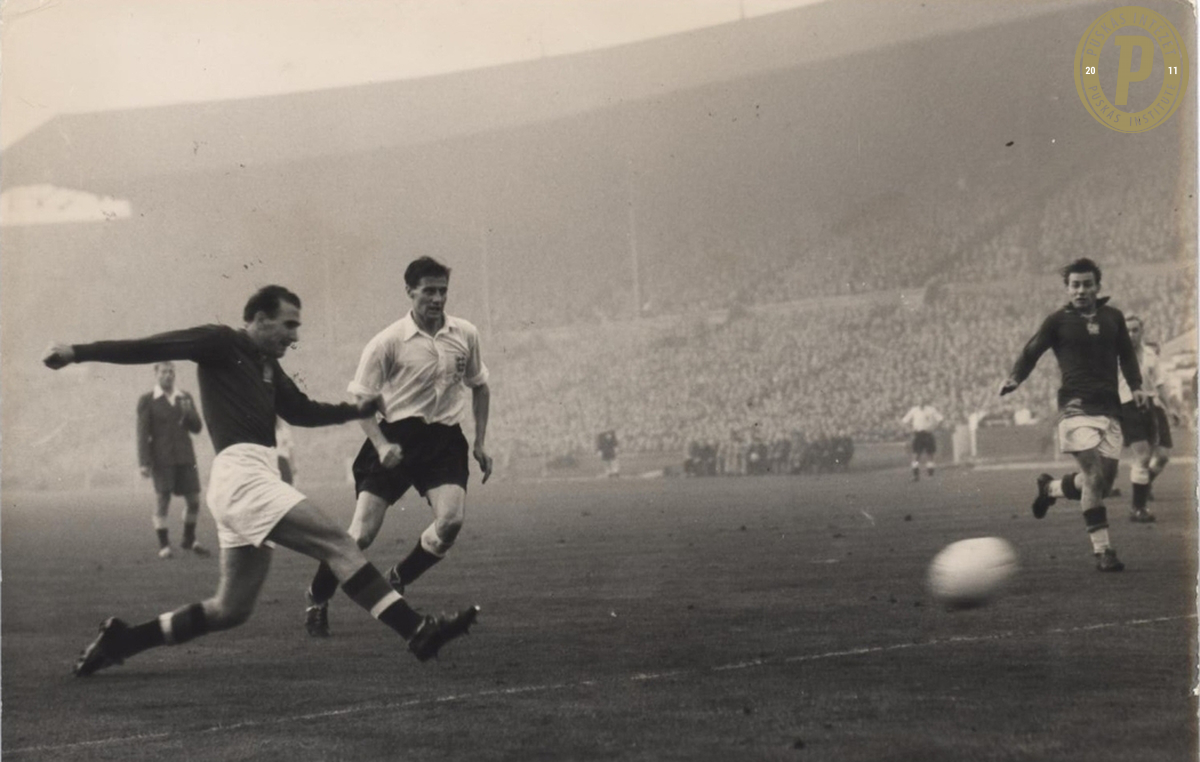 Hidegkuti Nándor és a címeres mez